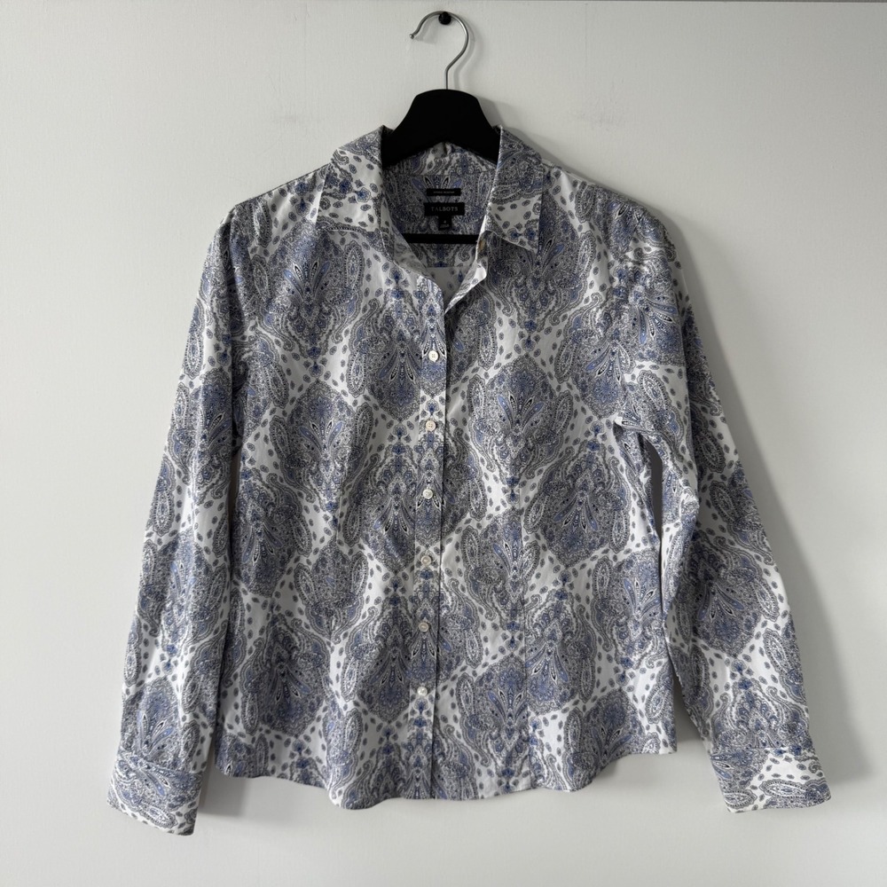 Talbots Blue White Paisley Medallion Button Down Shirt Wrinkle Resistant Size 4